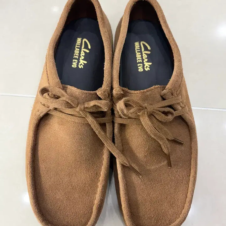 [BUNJANG] Clarks Wallabee Brown Suede Loafers / 클락스 왈라비 브라운
