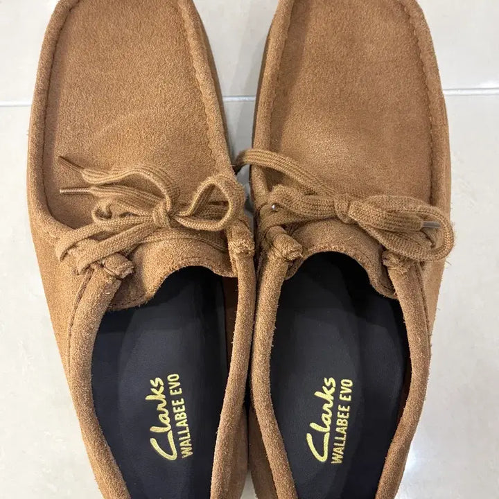 [BUNJANG] Clarks Wallabee Brown Suede Loafers / 클락스 왈라비 브라운