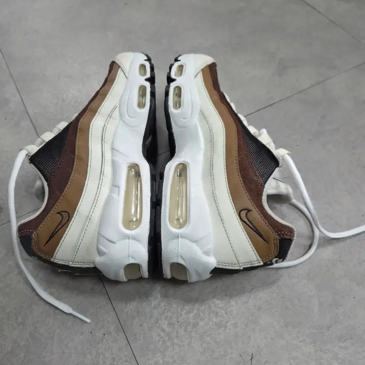 [BUNJANG] Nike Air Max 95 Driftwood Sneakers / 나이키 에어 맥스 95 다크 드리프트우드255