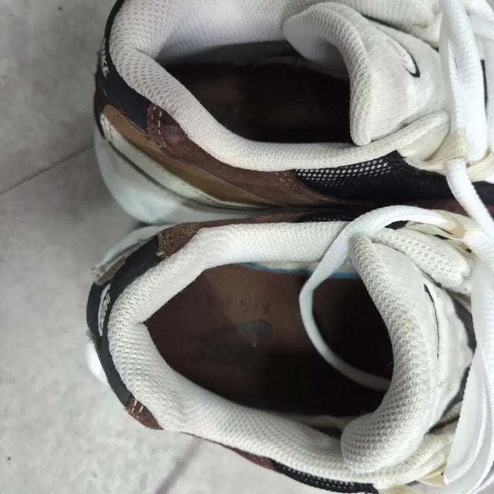 [BUNJANG] Nike Air Max 95 Driftwood Sneakers / 나이키 에어 맥스 95 다크 드리프트우드255