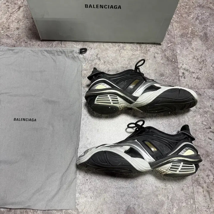 [BUNJANG] Balenciaga Tyrex 43 Sneakers / 발렌시아가 타이렉스 43 풀박스
