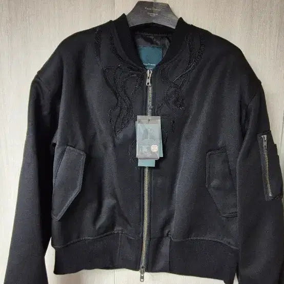 [BUNJANG] Black Mamba Cropped Padded MA-1 Jacket / 언더마이카 25SS BLACK MAMBA 크롭 패티드 MA-1