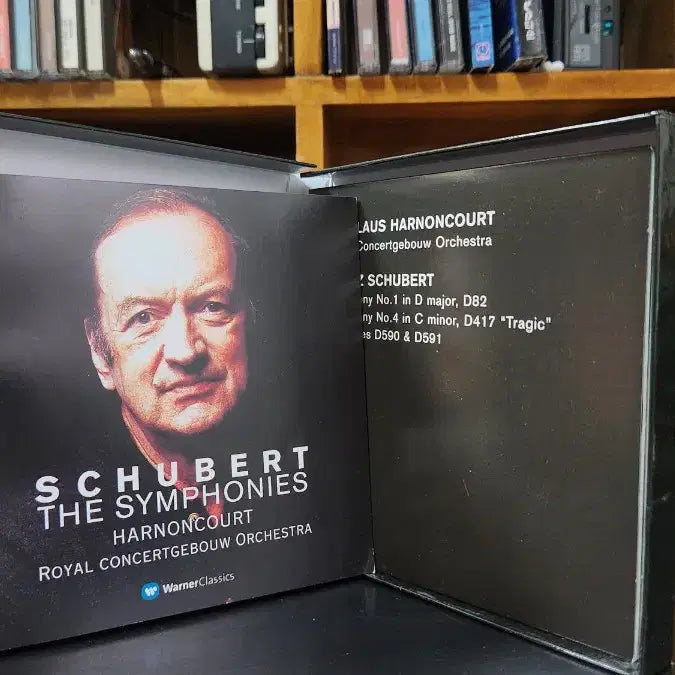 [BUNJANG] 슈베르트 교향곡 하농쿠르트 4CD Warner Classics (수입) / 슈베르트 교향곡 하농쿠르트 4CD Warner Classics (수입)