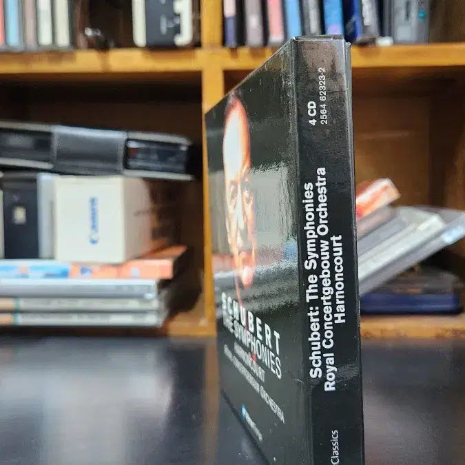 [BUNJANG] 슈베르트 교향곡 하농쿠르트 4CD Warner Classics (수입) / 슈베르트 교향곡 하농쿠르트 4CD Warner Classics (수입)