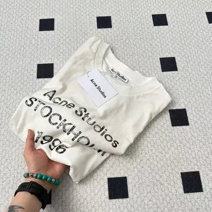 [SOLD OUT] 아크네 스튜디오 릴렉스드 핏 로고 티셔츠 더스티 화이트