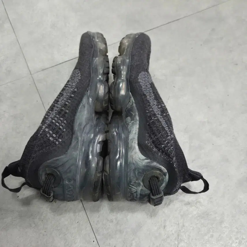 [BUNJANG] Nike Air VaporMax 2020 Sneakers (240) / 나이키 에어 베이퍼맥스 2020  (240)