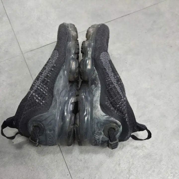 [BUNJANG] Nike Air VaporMax 2020 Sneakers (240) / 나이키 에어 베이퍼맥스 2020  (240)