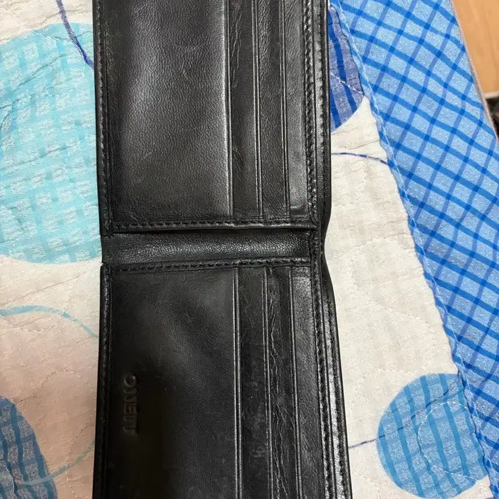 [SOLD OUT] 급처) 블랙 가죽 반지갑