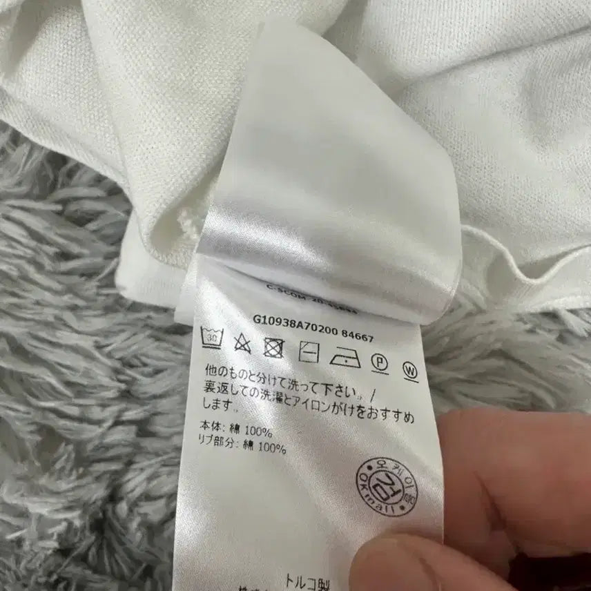 [BUNJANG] 몽클레어 카라티 판매합니다 / 몽클레어 카라티 판매합니다