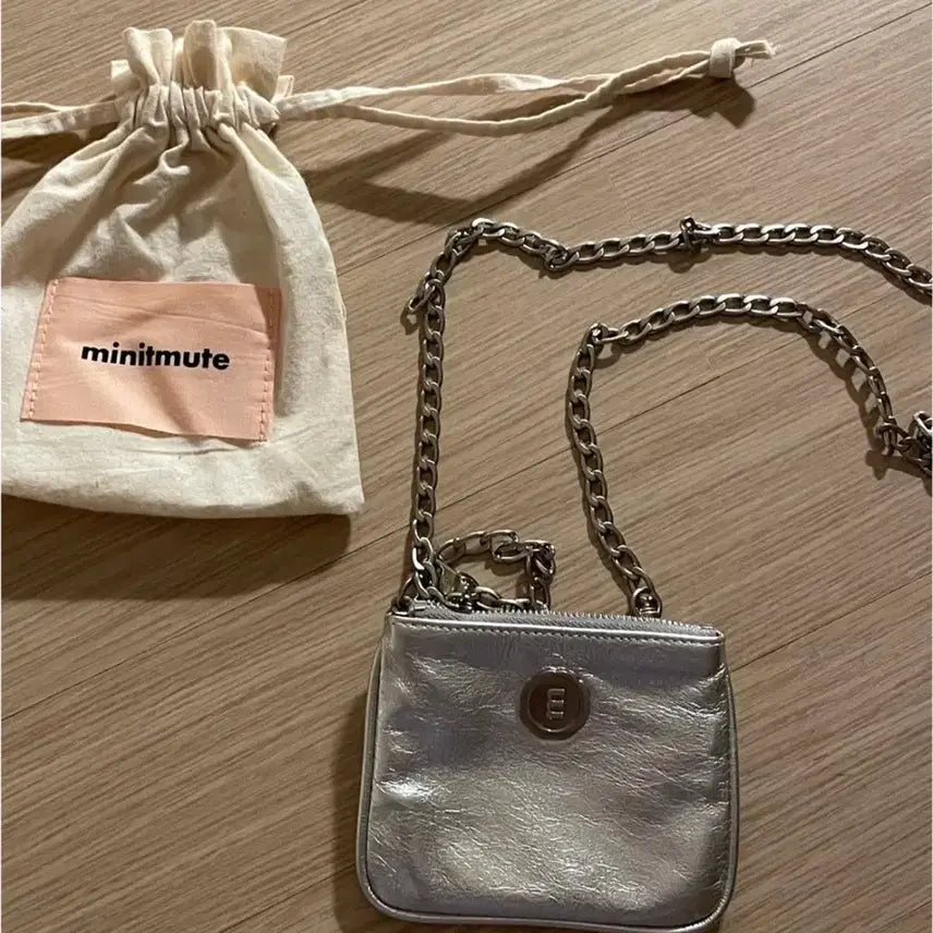 [SOLD OUT] 미닛뮤트 브렛미니 마이크로 실버 색상