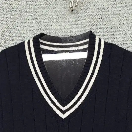 [BUNJANG] Uniqlo Navy Striped Knit Vest M / 유니클로 네이비 단가라 니트 조끼 M