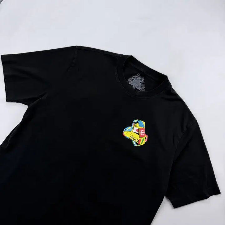 [BUNJANG] Palace Tri-Flag Short Sleeve T-shirt / 팔라스 트라이플래그 반팔 티셔츠