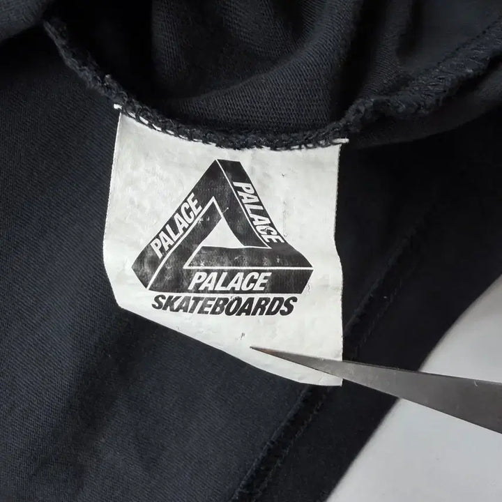 [BUNJANG] Palace Tri-Flag Short Sleeve T-shirt / 팔라스 트라이플래그 반팔 티셔츠