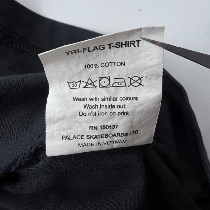 [BUNJANG] Palace Tri-Flag Short Sleeve T-shirt / 팔라스 트라이플래그 반팔 티셔츠