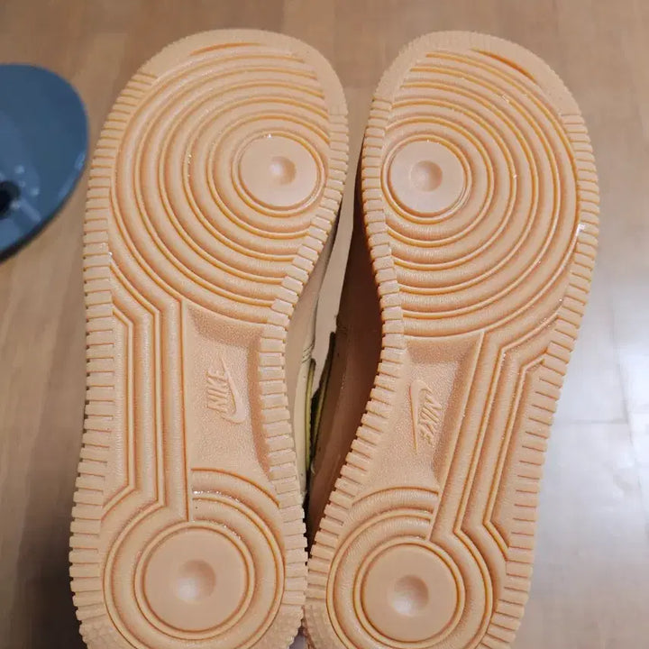 [SOLD OUT] 나이키 에어포스1  된장포스 245
