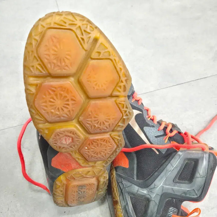 [BUNJANG] Nike Lebron 12 Elite Rose Gold Sneakers / 나이키 르브론12 엘리트 로즈 골드 260