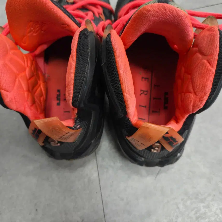[BUNJANG] Nike Lebron 12 Elite Rose Gold Sneakers / 나이키 르브론12 엘리트 로즈 골드 260