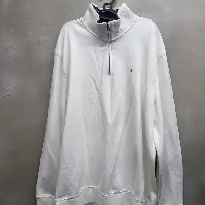 [BUNJANG] Tommy Hilfiger White Half-Neck Sweatshirt / 타미힐피거 화이트 하프넥 맨투맨xxl