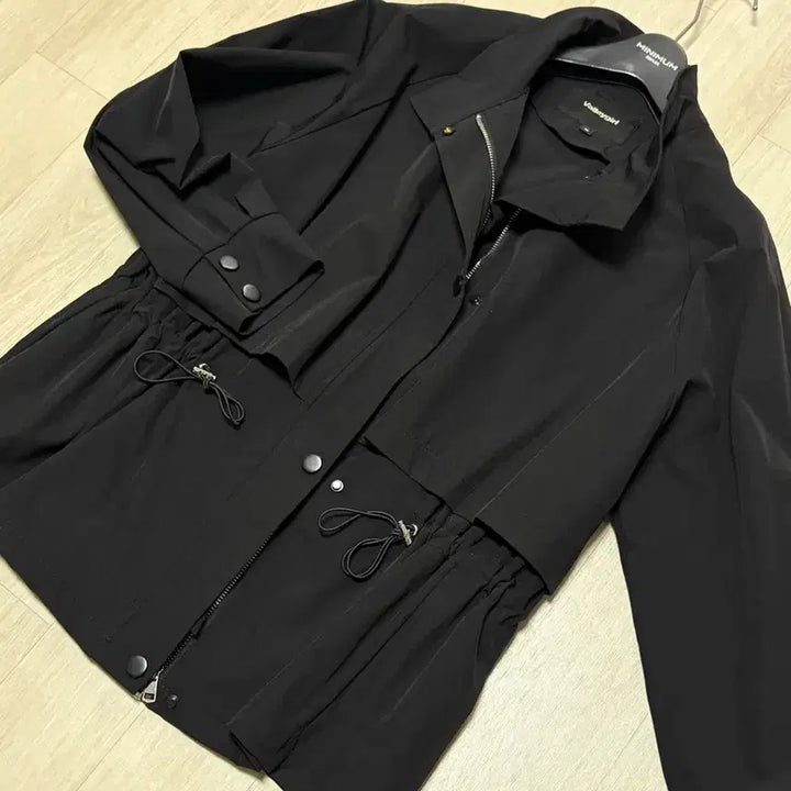 [BUNJANG] Valleydgirl Black Windbreaker Jacket / Valleydgirl 블랙 바람막이 자켓 90-100