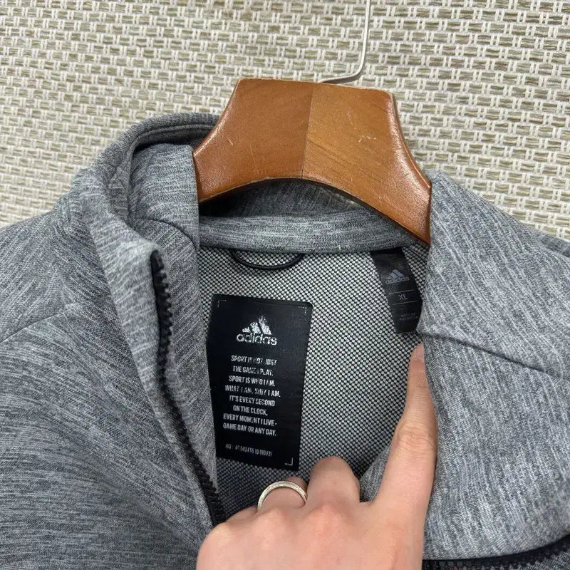 [BUNJANG] Adidas D00111 Hooded Zip-Up Jacket / 아디다스 후드집업 XL D00111