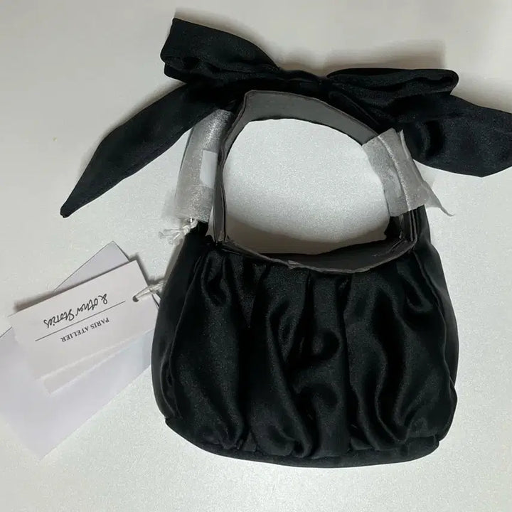 [BUNJANG] And Other Stories Satin Ribbon Nano Bag Black / (새상품)앤아더스토리즈 새틴 리본 나노백 블랙