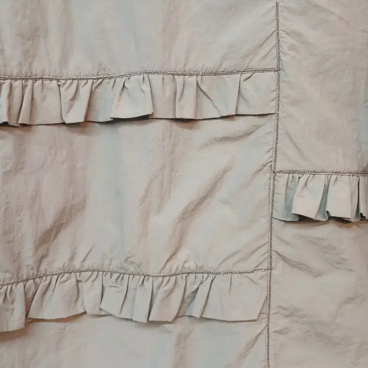 [BUNJANG] Frill Trimmed Short Sleeve Blouse Mint Green (Size M) / 프릴 장식 반팔 블라우스 민트색 M정도