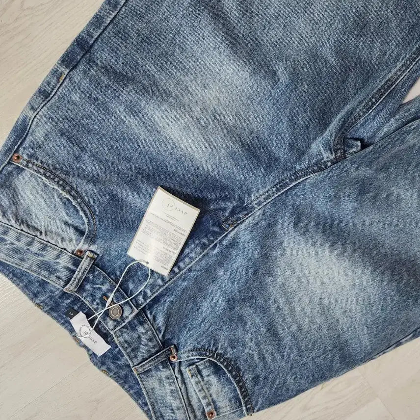 [BUNJANG] Denim Wide Jeans &amp; White Puff Sleeve Top Bundle / 새상품))   데님 와이드 청바지 연청. 새상품))  흰색퍼프티