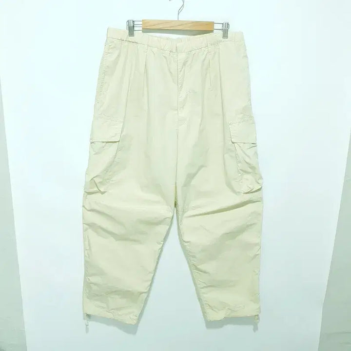 [BUNJANG] Uniqlo Wide Fit Parachute Cargo Pants XL / 유니클로 와이드핏 파라슈트 카고 팬츠 XL_S1994