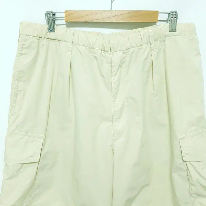 [BUNJANG] Uniqlo Wide Fit Parachute Cargo Pants XL / 유니클로 와이드핏 파라슈트 카고 팬츠 XL_S1994