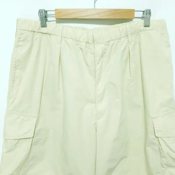 [BUNJANG] Uniqlo Wide Fit Parachute Cargo Pants XL / 유니클로 와이드핏 파라슈트 카고 팬츠 XL_S1994