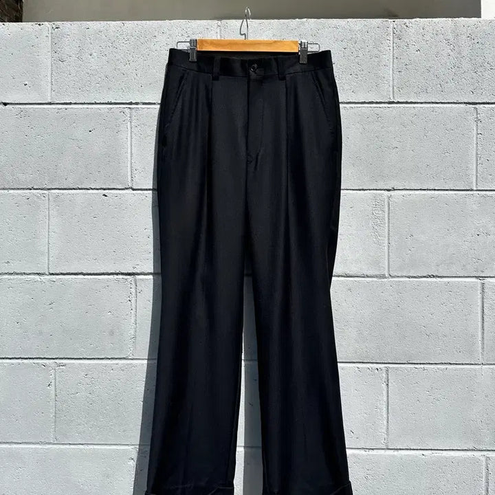 [BUNJANG] Jaeger Black Cuffed Trousers / 예거 블랙 카브라 슬랙스