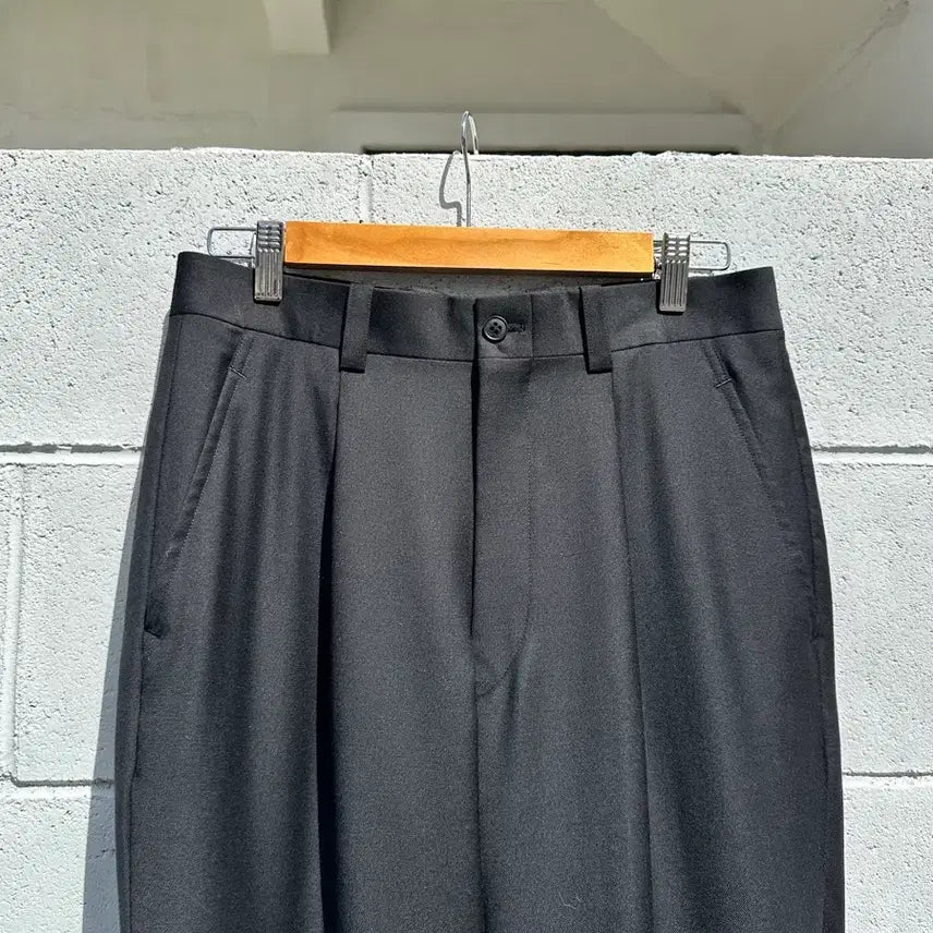 [BUNJANG] Jaeger Black Cuffed Trousers / 예거 블랙 카브라 슬랙스