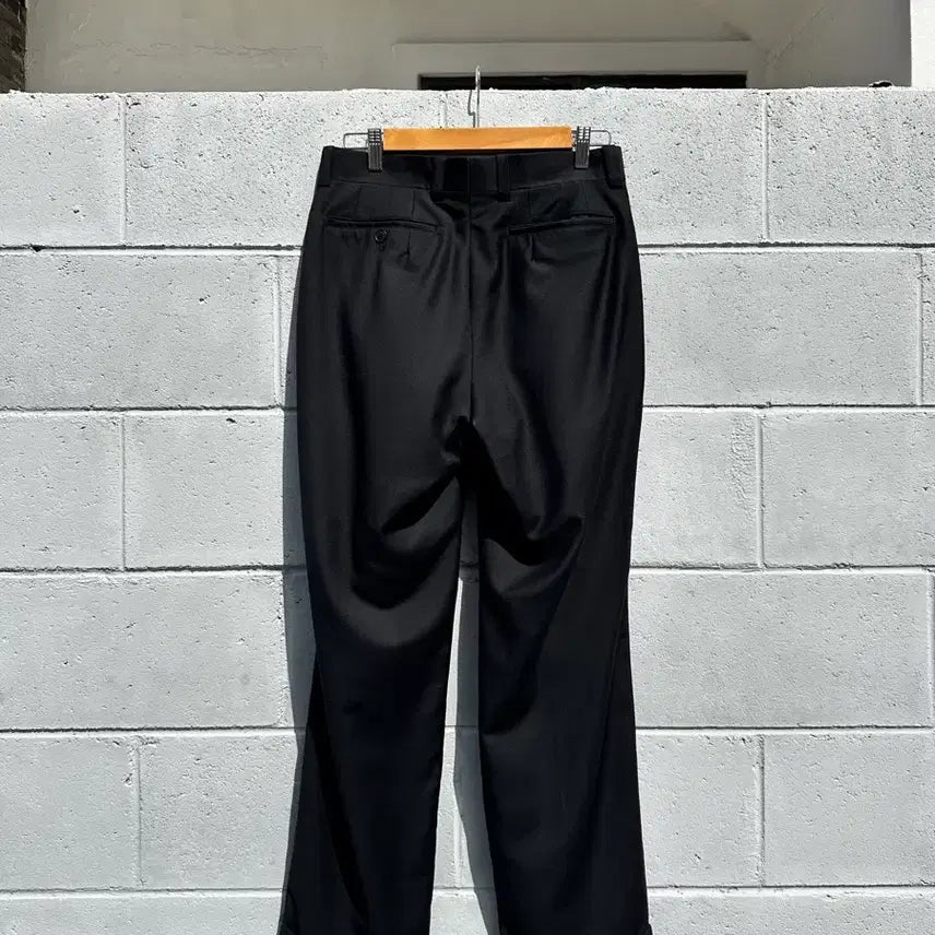 [BUNJANG] Jaeger Black Cuffed Trousers / 예거 블랙 카브라 슬랙스