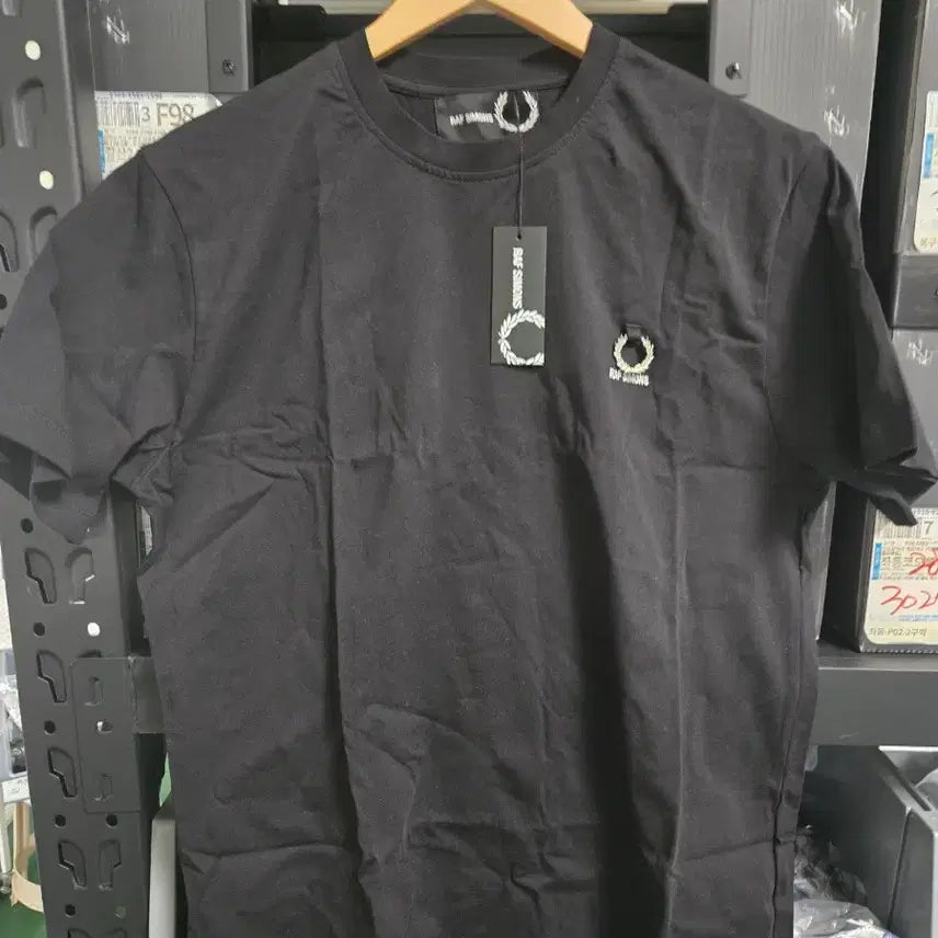 [BUNJANG] Raf Simons Fred Perry Black T-Shirt / 라프시몬스 프레드페리 콜라보 블랙 티셔츠