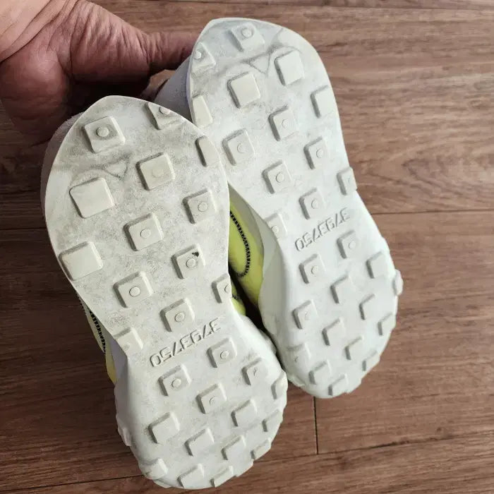 [BUNJANG] Nike Waffle Racer 2X Summit White Bolt Sneakers (265) / 나이키 와플레이서 2X 써밋화이트 볼트 DC4467-100(265)