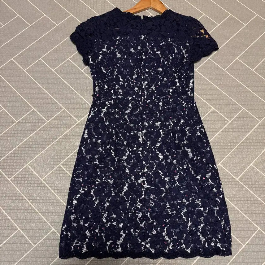 [BUNJANG] Line Lace Dress / 라인 레이스 원피스 / 55사이즈
