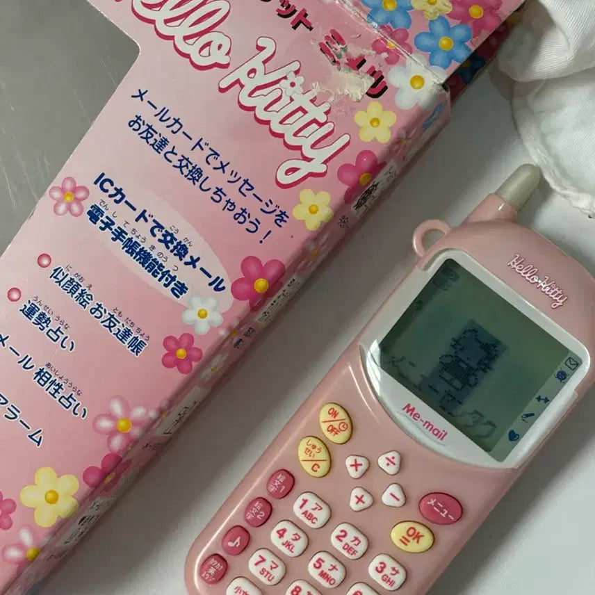 [SOLD OUT] 고전 키티 핸드폰 미메일 미멜폰 키티폰 갸루폰 산리오 고전완구