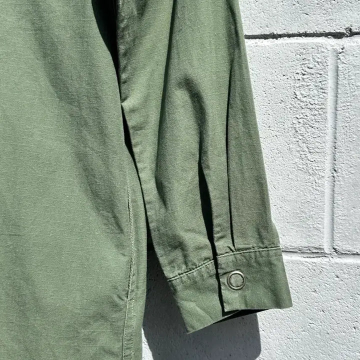 [BUNJANG] Nepenthes Khaki Pocket Shirt Dress / 네펜데스 카키 포켓 셔츠원피스
