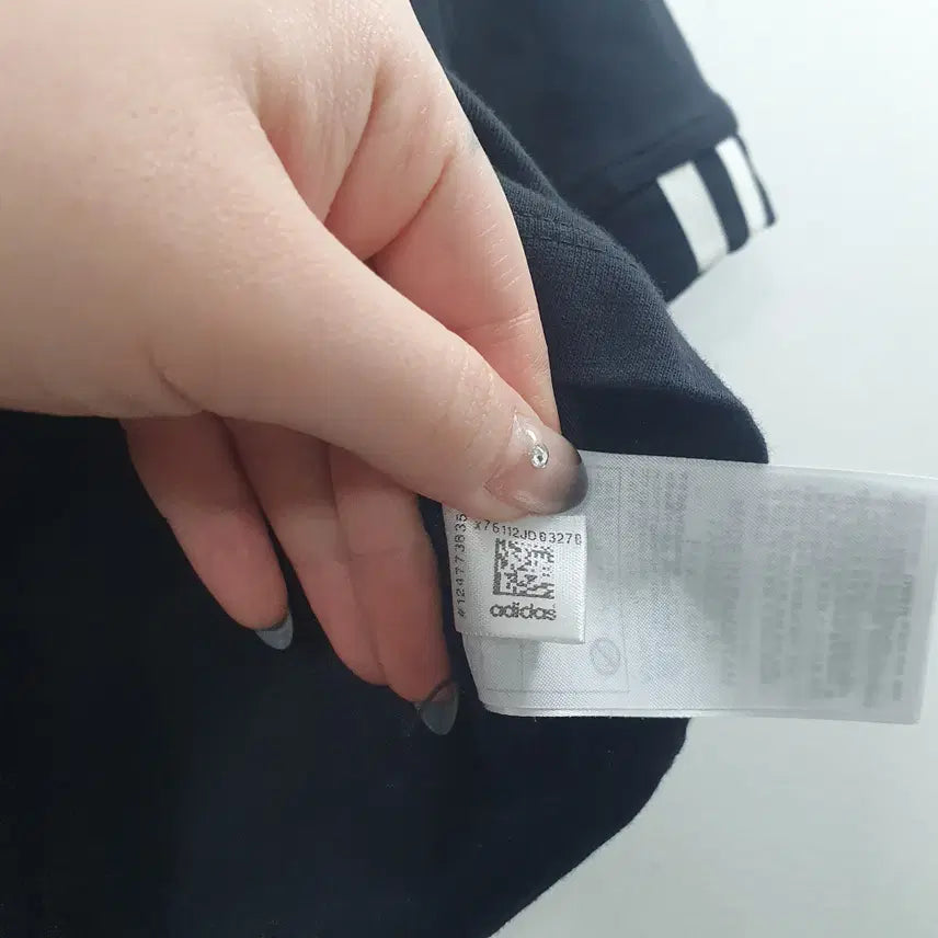 [SOLD OUT] S 아디다스 여성 블랙 데일리 면 반팔 크롭티셔츠