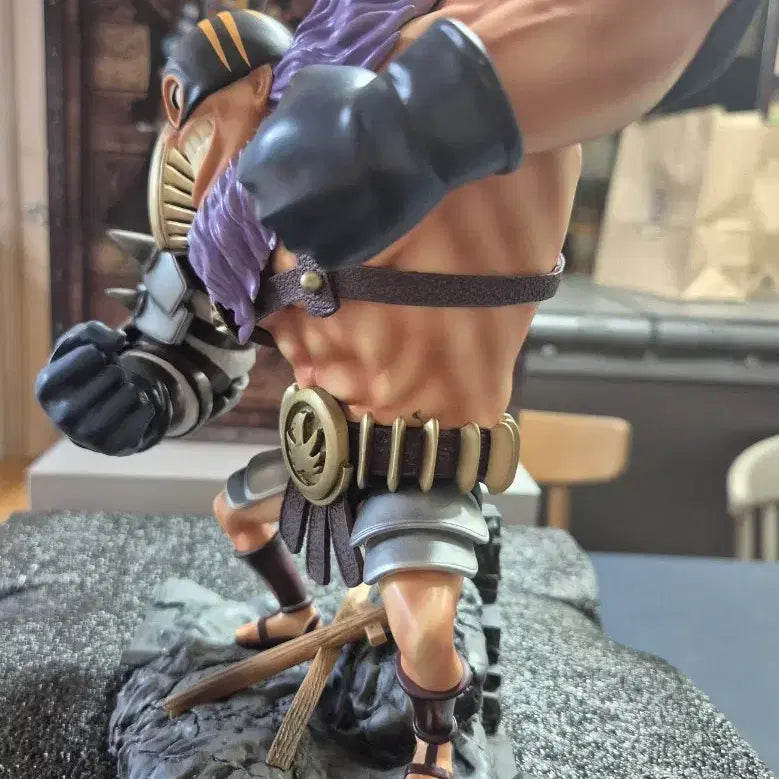 [BUNJANG] Blackbeard Pirates Burgess Resin Figure / 원피스 검은수염 해적단 바제스 레진 피규어