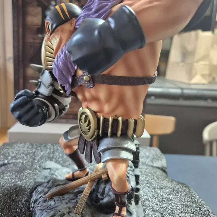 [BUNJANG] Blackbeard Pirates Burgess Resin Figure / 원피스 검은수염 해적단 바제스 레진 피규어