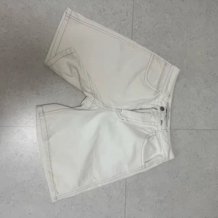 [BUNJANG] In Silence Bermuda Pants / 인사일런스 버뮤다 팬츠