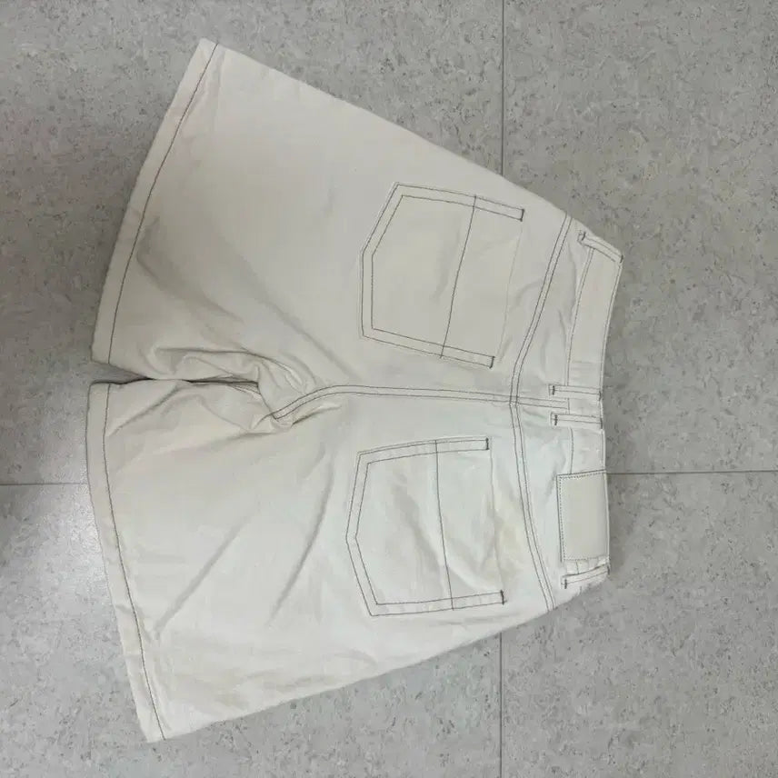 [BUNJANG] In Silence Bermuda Pants / 인사일런스 버뮤다 팬츠