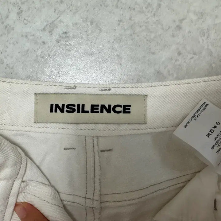 [BUNJANG] In Silence Bermuda Pants / 인사일런스 버뮤다 팬츠