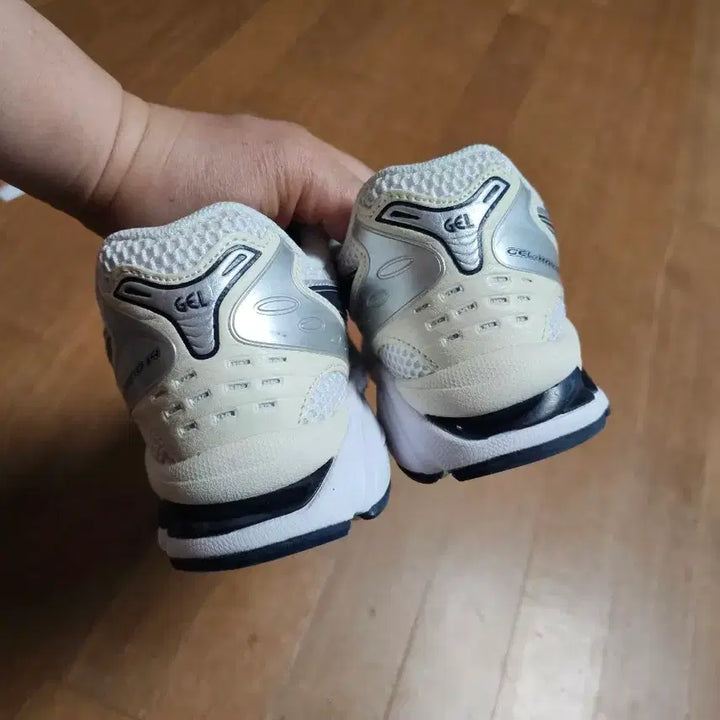 [SOLD OUT] (2회착용)아식스 젤카야노 14  280
