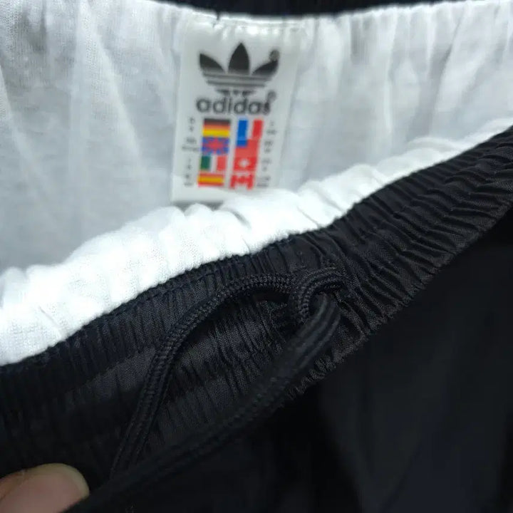 [SOLD OUT] 아디다스 생활방수 땀복 바스락 팬츠 ( 29~31 )