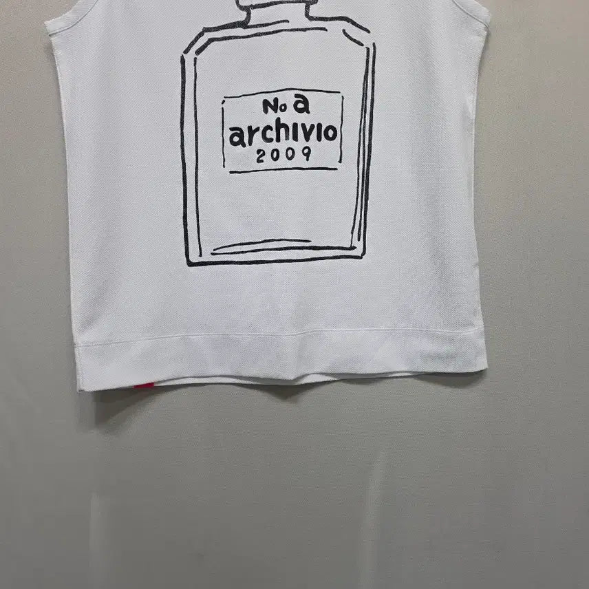 [BUNJANG] archivio Sleeveless T-shirt White / archivio 아르치비오 민소매 티셔츠 화이트