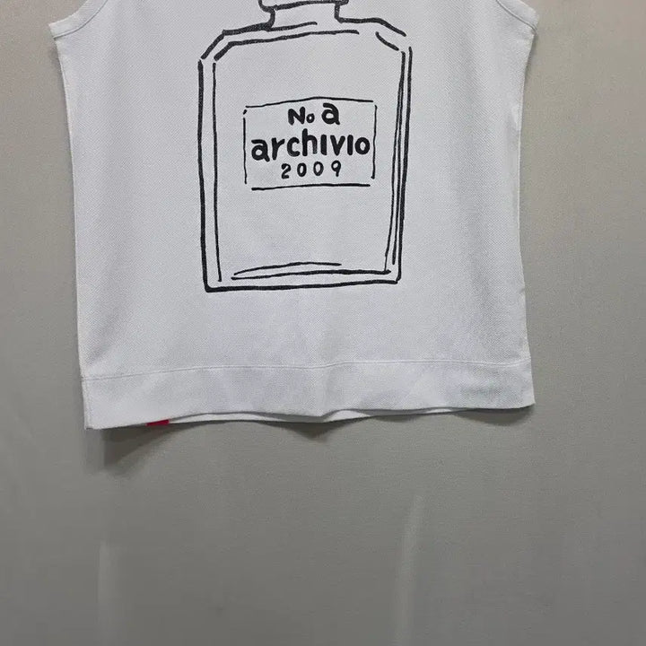 [BUNJANG] archivio Sleeveless T-shirt White / archivio 아르치비오 민소매 티셔츠 화이트