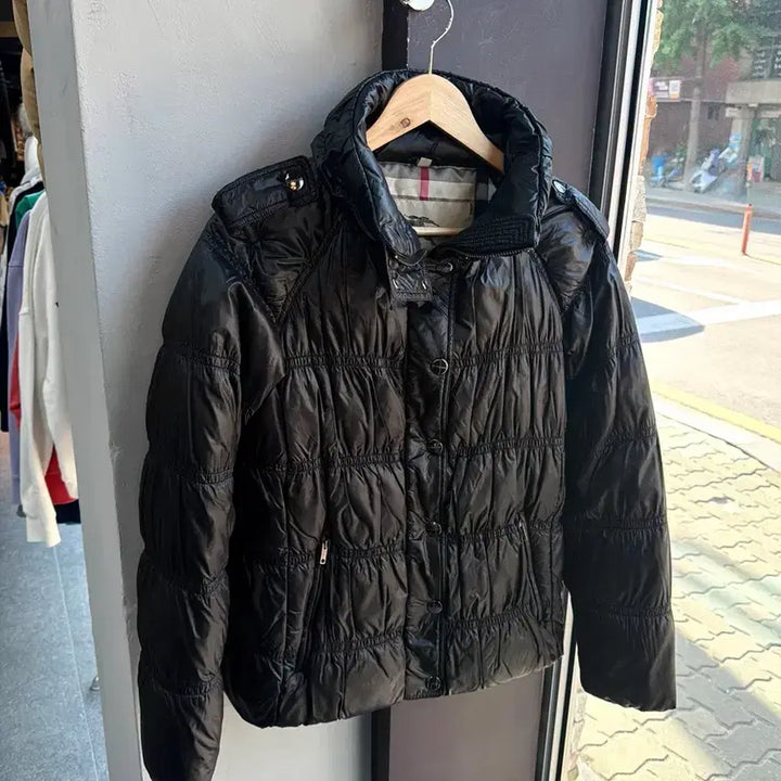 [BUNJANG] Burberry Shirred Shoulder Goose Down Padded Jumper / S/ 버버리 셔링 견장 구스다운 패딩점퍼