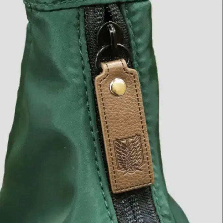 [BUNJANG] Graniph Attack on Titan Levi Shoulder Bag (Sealed) / 진격의 거인 x graniph 콜라보 리바이 숄더백